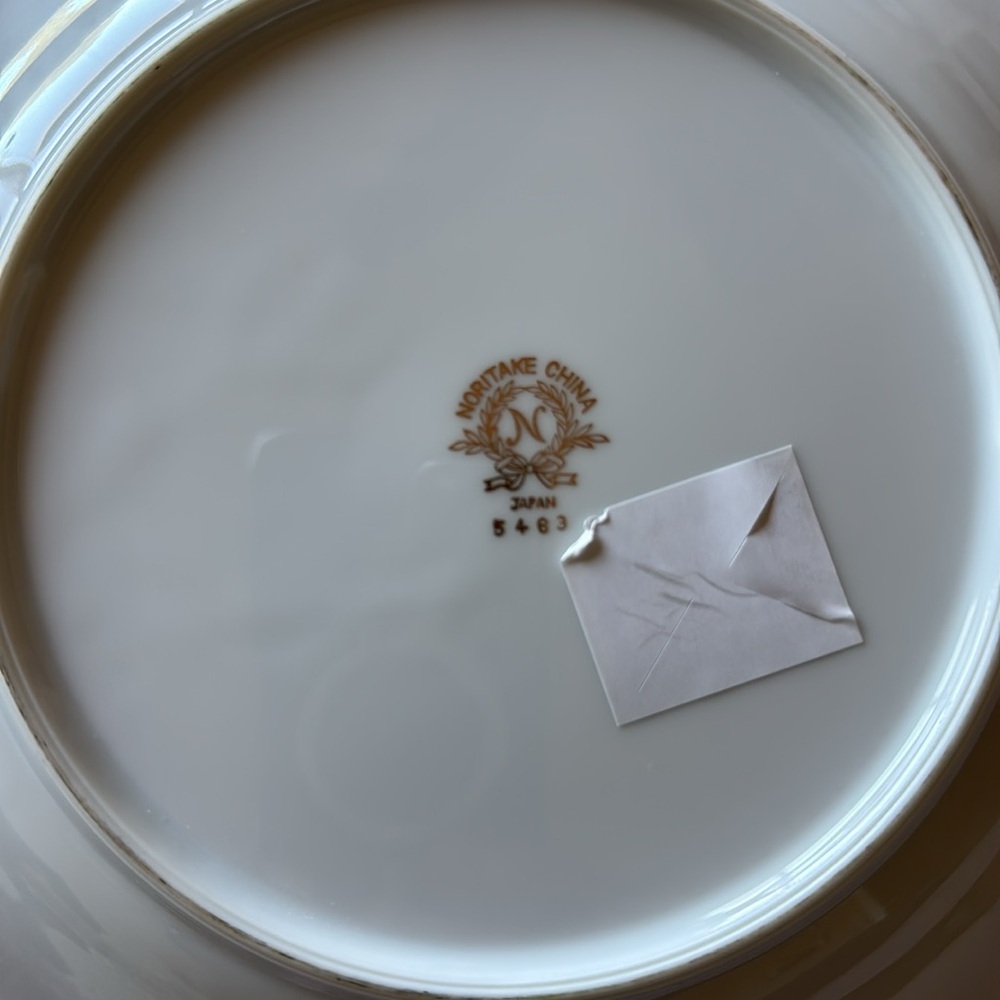 Set of 4 Noritake/Japan Apple Blossom 8” Salad Plates
Very nice condition - Picture 3 of 3